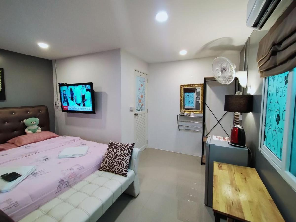 Ruenthip Homestay Bangkok Kültér fotó