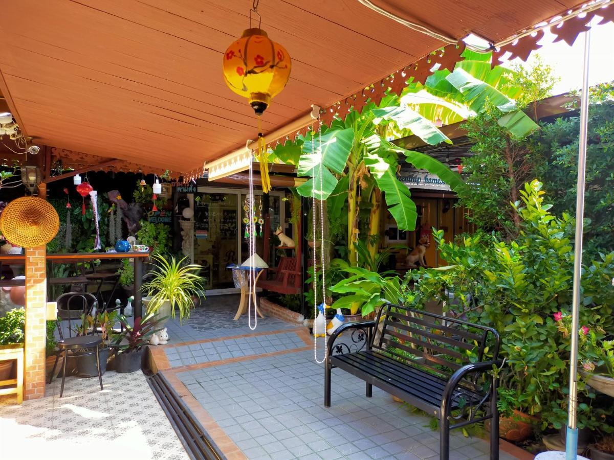 Ruenthip Homestay Bangkok Kültér fotó